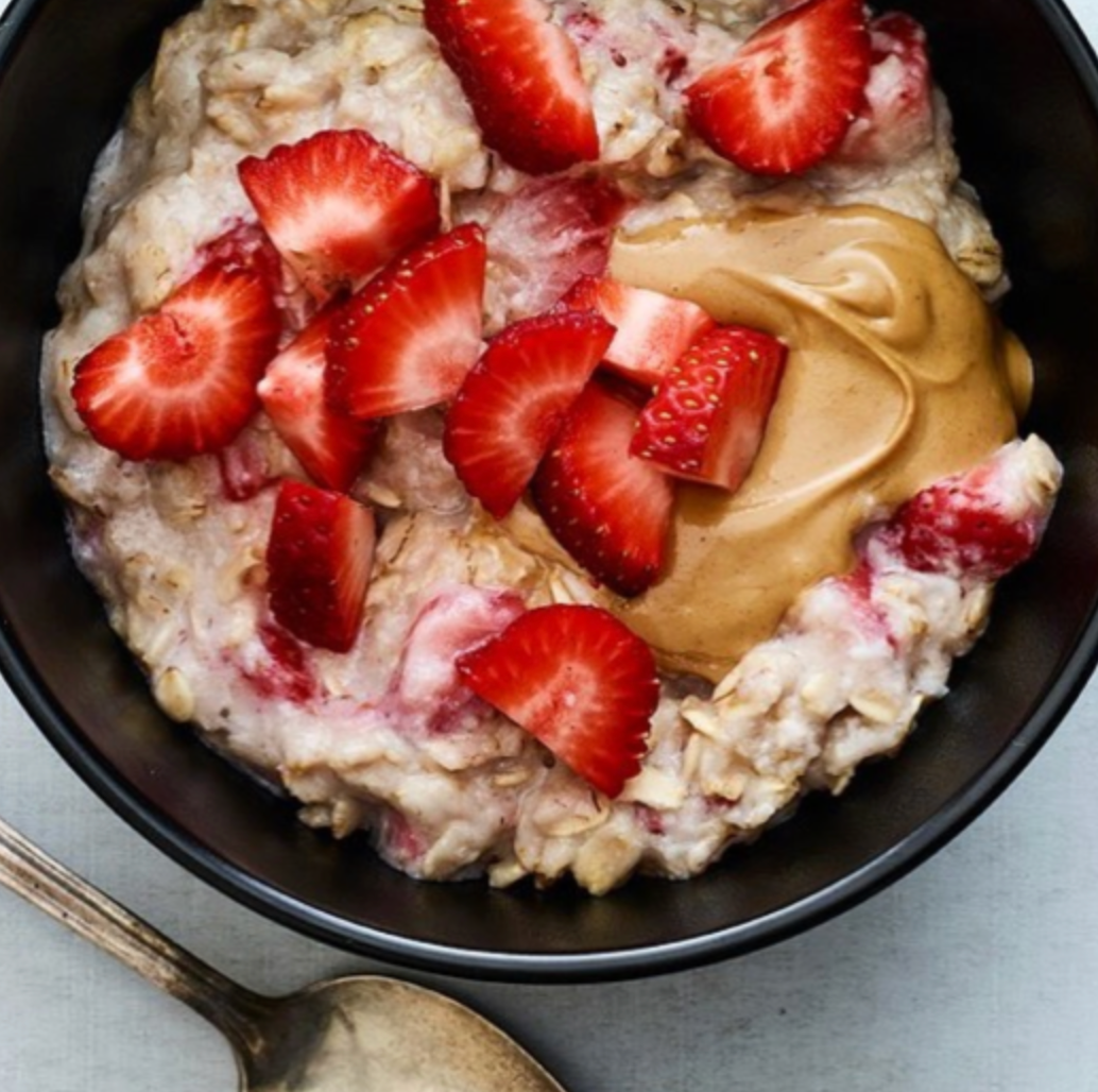 Peanut Butter and Strawberry Oatmeal